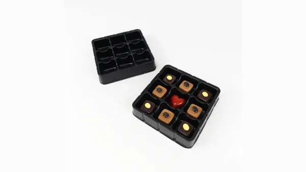 PET (Polyethylene Terephthalate) inner trays